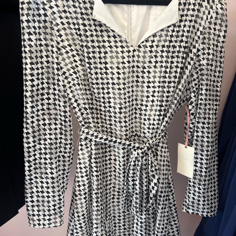Alex Marie Black and White Sheath Dress with Bishop Sleeves - Picture 2 of 9